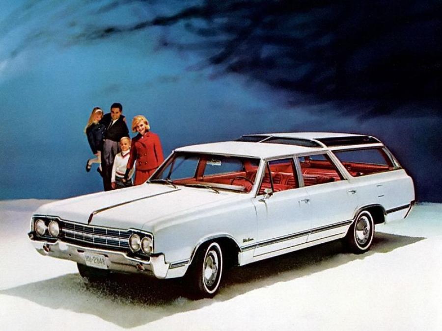  Oldsmobile Vista Cruiser Custom 1965 года  (фото 1 из 2)